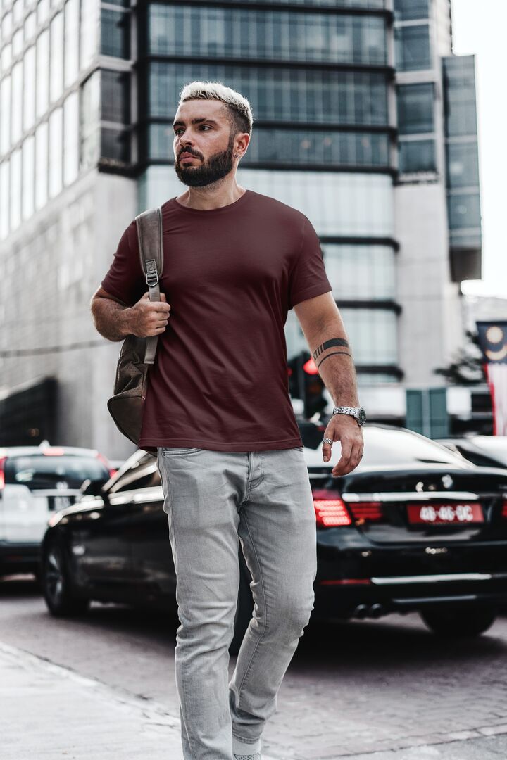 Men/Unisex Plain Half Sleeve T-Shirt — Maroon